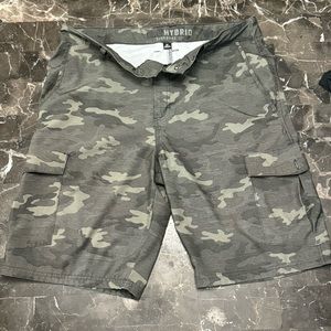 BKE Hybrid Camo Shorts Size 34